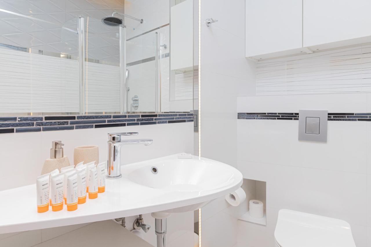 Batorego 7 Gdynia Apartments By Noclegi Renters Eksteriør bilde